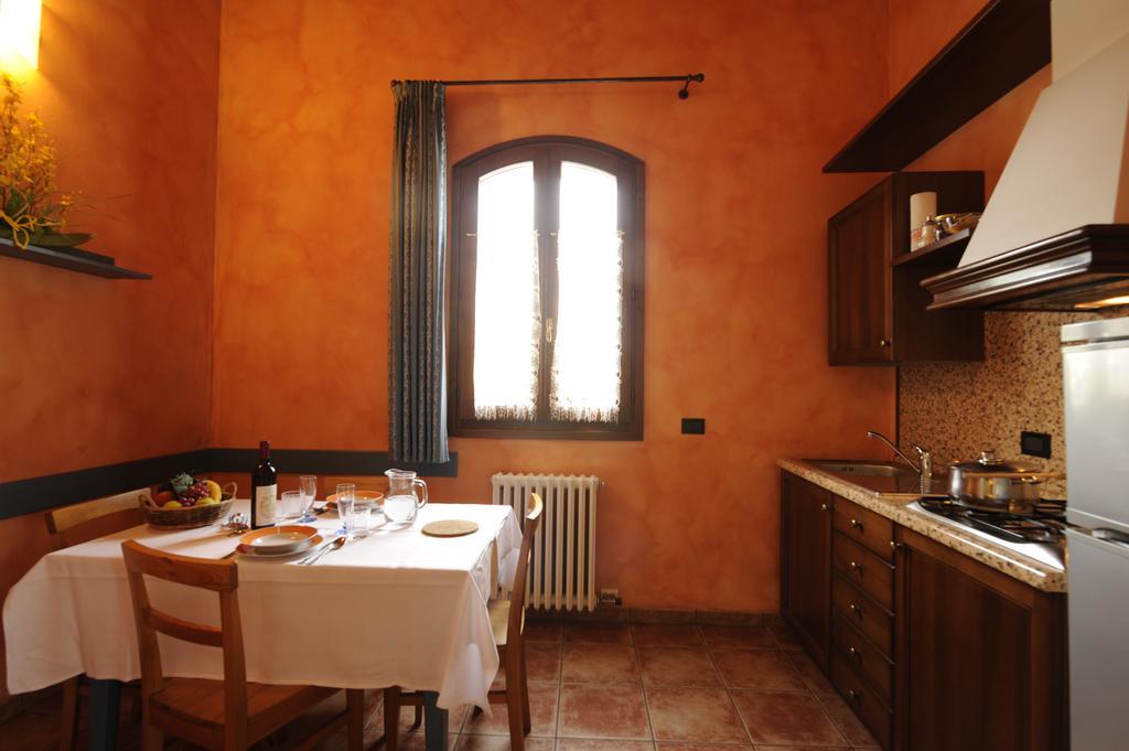 Agriturismo Gian Galeazzo Visconti Casa de hóspedes Valeggio sul Mincio Quarto foto