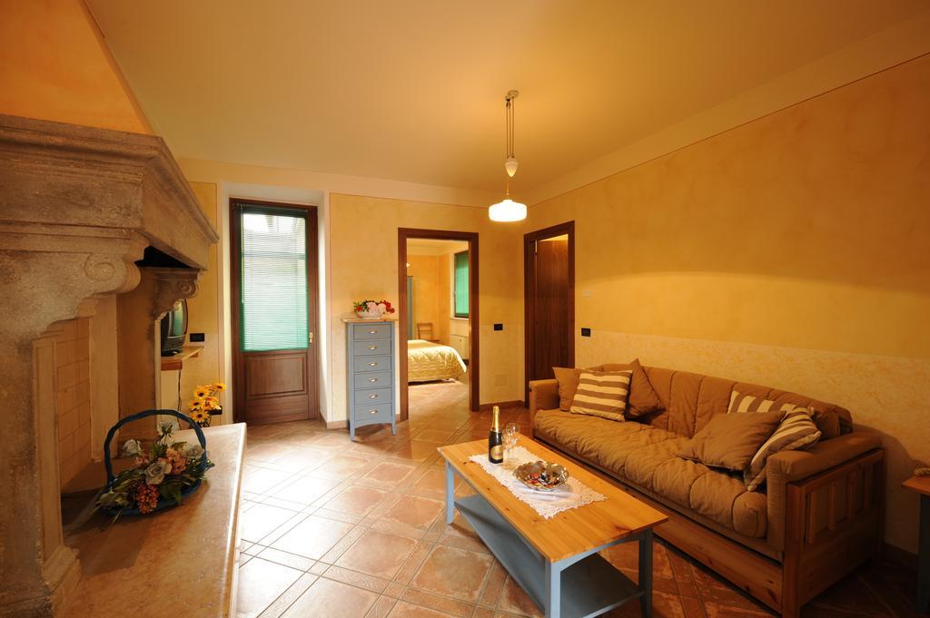 Agriturismo Gian Galeazzo Visconti Casa de hóspedes Valeggio sul Mincio Quarto foto