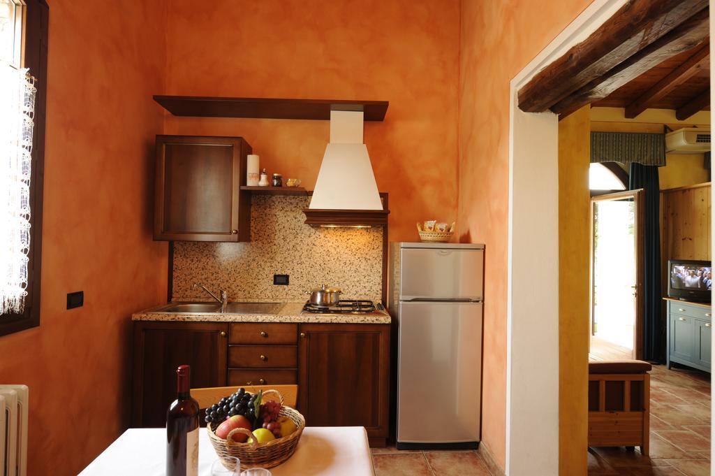 Agriturismo Gian Galeazzo Visconti Casa de hóspedes Valeggio sul Mincio Quarto foto