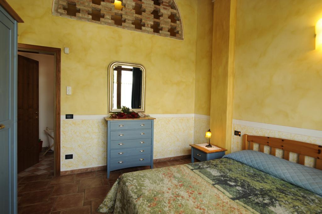 Agriturismo Gian Galeazzo Visconti Casa de hóspedes Valeggio sul Mincio Quarto foto